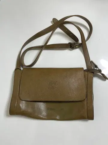 일비종떼 IL BISONTE 가죽 숄더백 이탈리아제