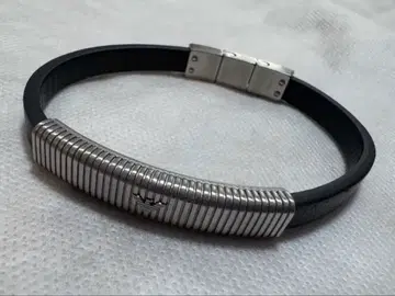 가격 인하 [ 새상품급 ] EMPORIO ARMANI 팔찌 블랙 실버