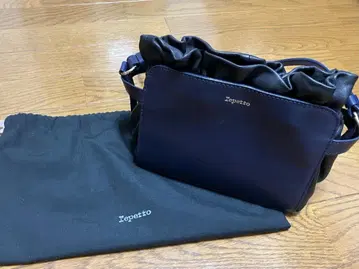 하자품 새상품급 Repetto/레페토 숄더백/핸드백 네이비