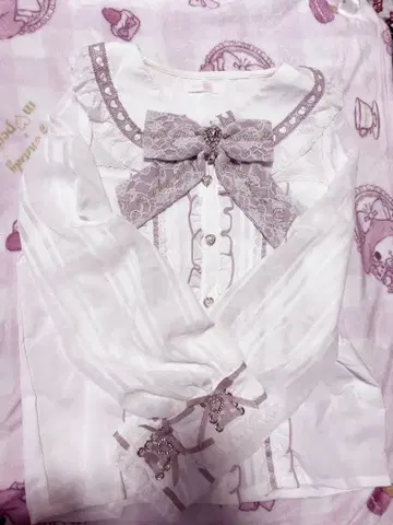 LIZ LISA 하트 레이스 옷깃 블라우스
