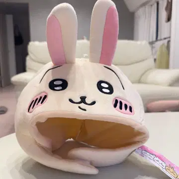 치이카와 (먼작귀) 토끼 머리 장식 모자