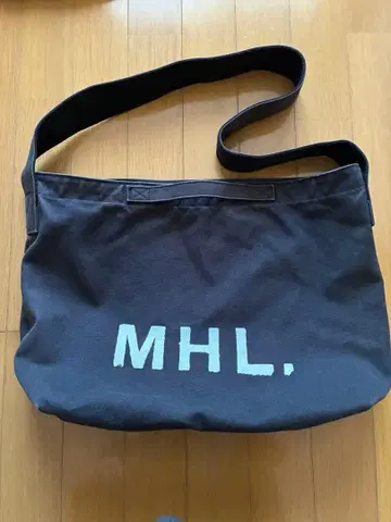 mhl 숄더백 블랙