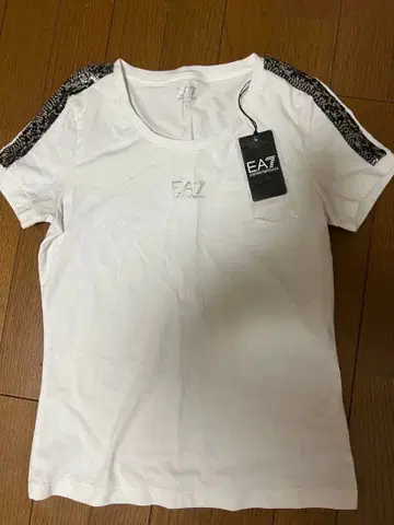 EA7 EMPORIO ARMANI 티셔츠 화이트 XS