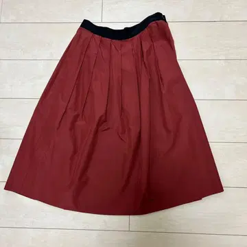 마가렛호웰 플레어 스커트
