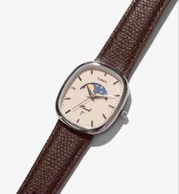 Noah X Timex Oval Moon Phase Watch 실버