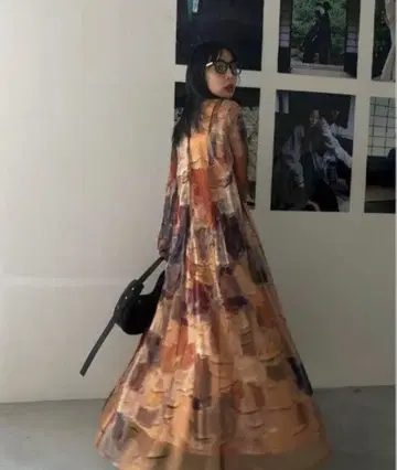 정가 29,700엔 AMERI UND GYPSUM ART DRESS