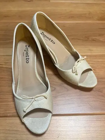 Repetto 레페토 오픈토 펌프스 아이보리 38