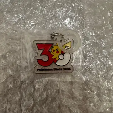 포켓몬 30주년 메탈 참 마스코트 피카츄