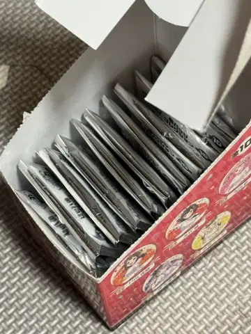BanG Dream! 10주년 캔뱃지 컬렉션 BOX