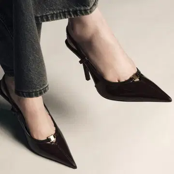[ 미사용 새상품 ] ZARA 스틸레토 슬링백 펌프스