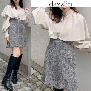 다즈린 니지산지 콜라보 클래시컬 케이프 디자인 블라우스