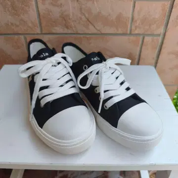 스니커즈 폴로 23cm