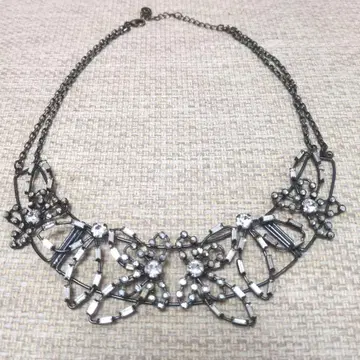 ADER Bijoux 버터플라이 모티브 목걸이