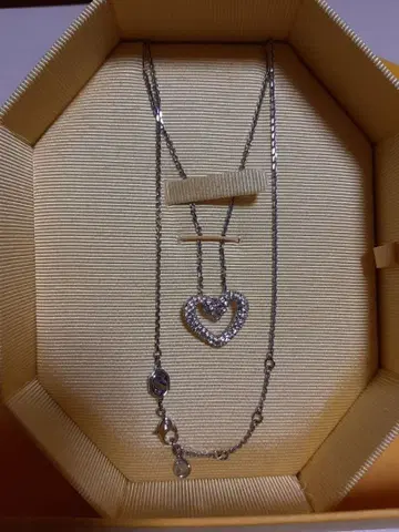 Swarovski 하트 모티브 목걸이