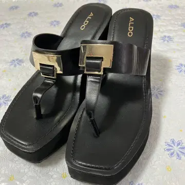 [ 새상품급 ] 캐나다발 ALDO 아카레니아 웨지솔 샌들 24cm