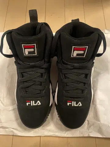 [ 새상품급 ] FILA 통굽 스니커즈 블랙 25.0cm