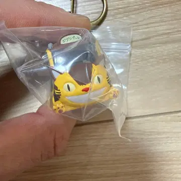 지브리파크 한정판 고양이 버스 풀백 키링 미사용 새상품