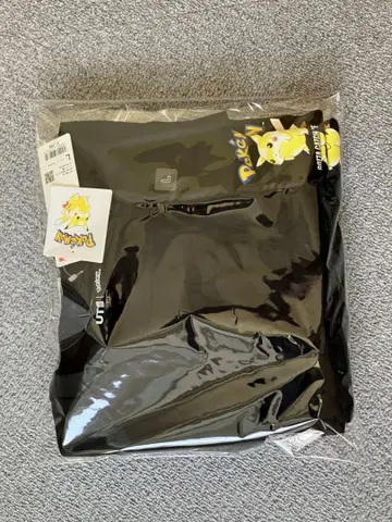 UNIQLO UT 포켓몬 피카츄 T셔츠 블랙 L 3개
