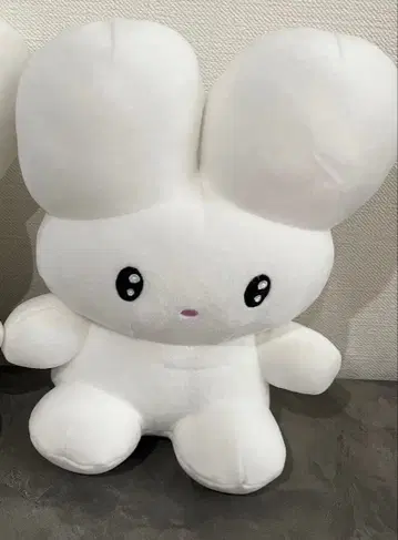 beco+81 엉덩이 귀 토끼 모찌루 앉은 봉제 인형