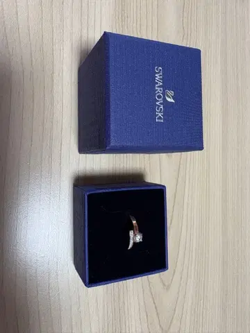 SWAROVSKI 반지 반지 크리스탈 로즈 골드 컬러