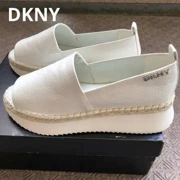 새상품 [ DKNY ] 가죽 스니커즈 샌들 간호사 샌들 화이트