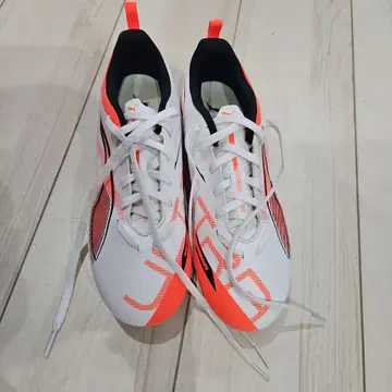 PUMA ULTRA 축구화 23.5cm 화이트/오렌지