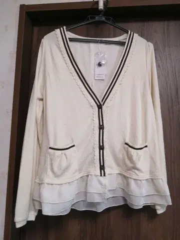 택 포함 새상품 axes femme 가디건