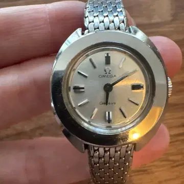 OMEGA Geneve 수동 와인딩 시계 여성용