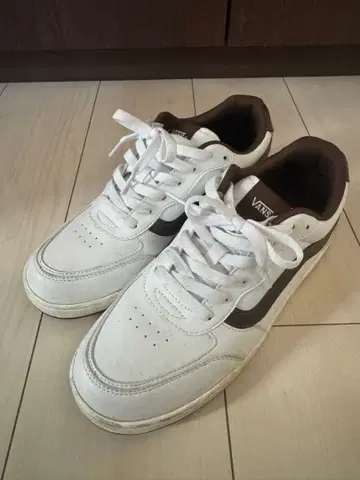 VANS 스니커즈 브라보 화이트 브라운 로우컷