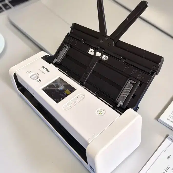BROTHER 휴대용 고속스캐너 ADS-1700W