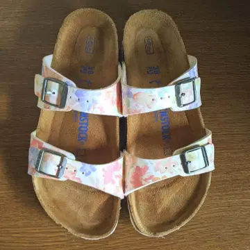 BIRKENSTOCK 플라워 무늬 벨트 샌들