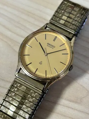 SEIKO QUARTZ 골드 신축 벨트 가동품