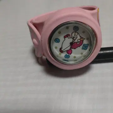 유니버셜 손목시계
