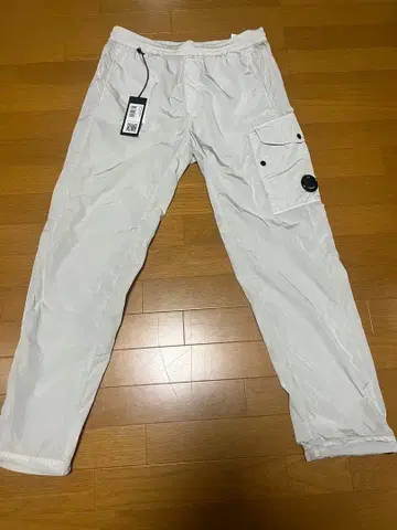 C.P. COMPANY CHROME-R 카고 팬츠 화이트 48