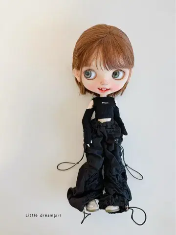 네오 브라이스용 블랙 크롭 탑과 팬츠
