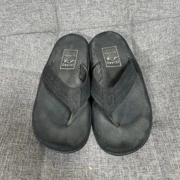 ISLAND SLIPPER 스웨이드 샌들 9 블랙