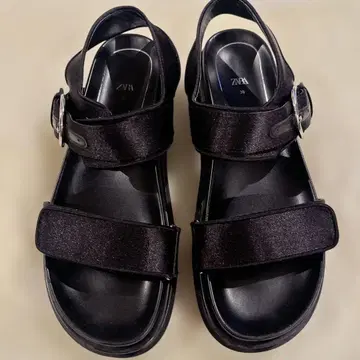 ZARA 통굽 샌들 블랙 38