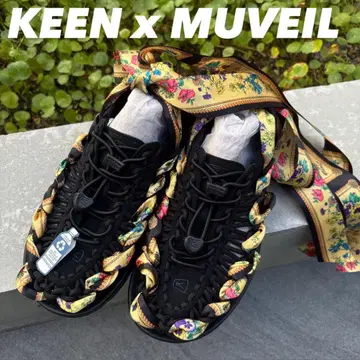 [미사용 새상품] KEEN x 뮤베르 콜라보 샌들 블랙 24cm