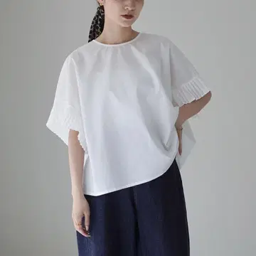 mizuiroind 플리츠 슬리브 풀오버 티셔츠 화이트