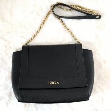 FURLA 블랙 가죽 체인 숄더백