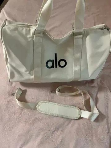 Alo Yoga 더플백 보스턴 백 화이트 더플 보스턴 백