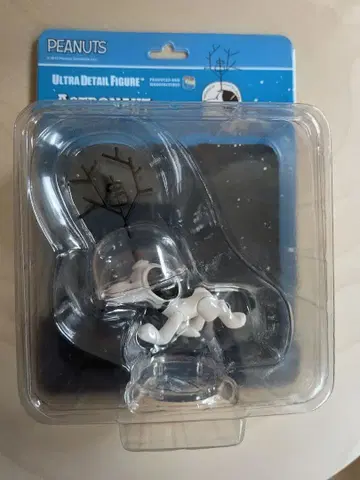 UDF 울트라 디테일 피규어 astronaut snoopy