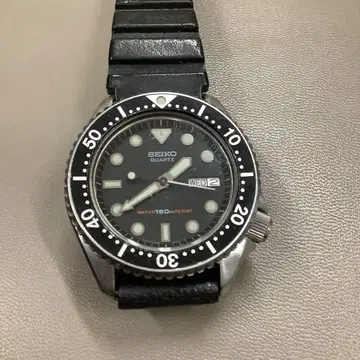 레어 가동 중 SEIKO 미들 사이즈 Quartz 다이버 워치