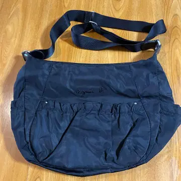 agnes b. VOYAGE 숄더백 블랙
