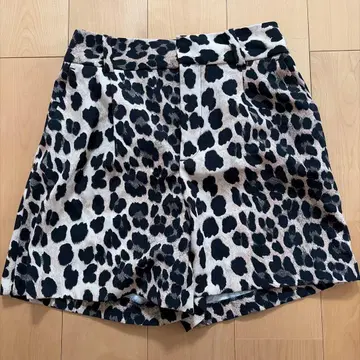 ZARA 숏팬츠