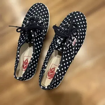 새상품 VANS 스니커즈 도트 무늬 블랙 화이트