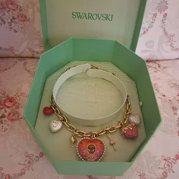 Swarovski 하트 참 목걸이 골드