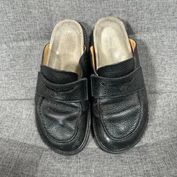Hender Scheme Morgan 가죽 샌들 뮬