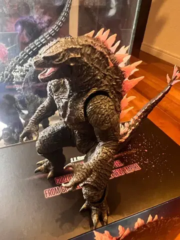 S.H.MonsterArts 고질라 (2024) 이볼브드