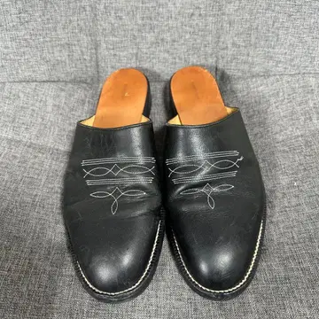 Hender Scheme / 핸더 스킴 cheak 티크 뮬